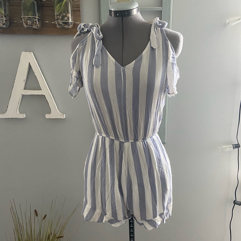 American Eagle Romper